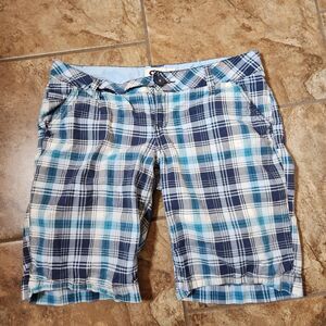 SO Brand Juniors Shorts • Size 7 • Plaid Print • Casual